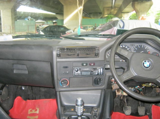BMW, E30 สวยๆเดิมๆพร้อมขับแอร์เย็น39500 BMW, E30 สวยๆเดิมๆพร้อมขับแอร์เย็น39500