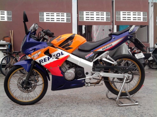 ขออนุญาติขาย HONDA CBR 150 รุ่นพิเศษ Repsol Edition สตา์ร์ทมือ
