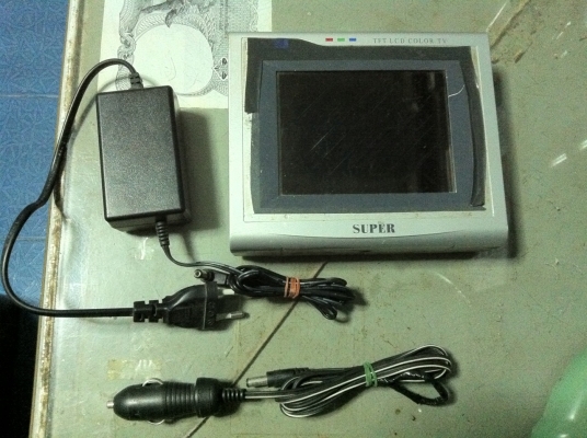 ขาย จอ LCD 5 นิ้ว จอสี ต่อ AV ได้ ต่อเป็นจอดูหนังในรถได้ ดูทีวีได้  มีเสาอากาศในตัว ต่อเสาอากาศภายนอกได้ มีสำโพงในตัว มีช่องเสียบหูฟัง ต่อสัญญาณเสียงออกภายนอกได้ ใช้ได้ทั้งไฟบ้านและไฟรถยนต์ พร้อมส่ง ราคาต่อรองได้ สามพราน นครปฐม