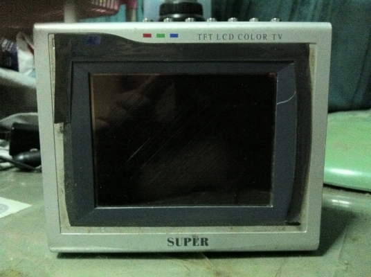 ขาย จอ LCD 5 นิ้ว จอสี ต่อ AV ได้ ต่อเป็นจอดูหนังในรถได้ ดูทีวีได้  มีเสาอากาศในตัว ต่อเสาอากาศภายนอกได้ มีสำโพงในตัว มีช่องเสียบหูฟัง ต่อสัญญาณเสียงออกภายนอกได้ ใช้ได้ทั้งไฟบ้านและไฟรถยนต์ พร้อมส่ง ราคาต่อรองได้ สามพราน นครปฐม