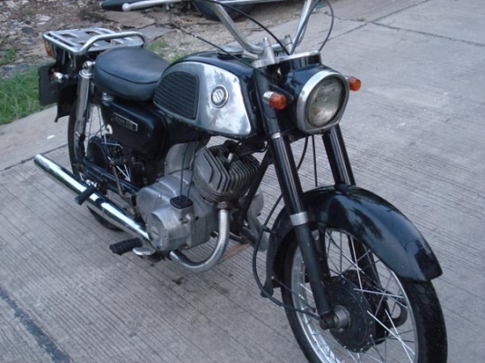 ขาย K125m2 ยางข้างถังสภาพสวยๆพร้อมใช้เครื่องดีสภาพเดิมๆมีทะเบียนโอนภาษีขาด1ปี ขาย K125m2 ยางข้างถังสภาพสวยๆพร้อมใช้เครื่องดีสภาพเดิมๆมีทะเบียนโอนภาษีขาด1ปี