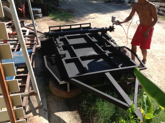 รถรากจุงการเกษตรกรเอาไว้บันทุกเครื่อง บันทุกสิ่งของมากมาย