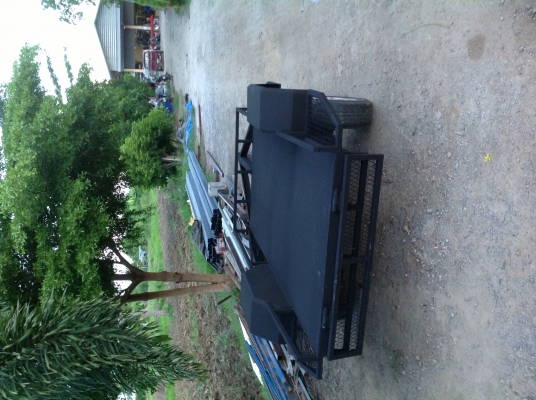 รถรากจุงการเกษตรกรเอาไว้บันทุกเครื่อง บันทุกสิ่งของมากมาย