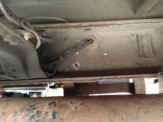 ขาย 6 ล้อ มิตซู รุ่น FK 455 เครื่อง 160 แรง พื้นเรียบ ยาว 5.50 เมตร ปี 2541