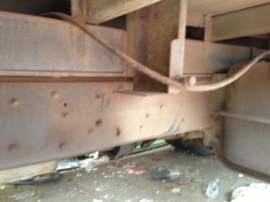 ขาย 6 ล้อ มิตซู รุ่น FK 455 เครื่อง 160 แรง พื้นเรียบ ยาว 5.50 เมตร ปี 2541