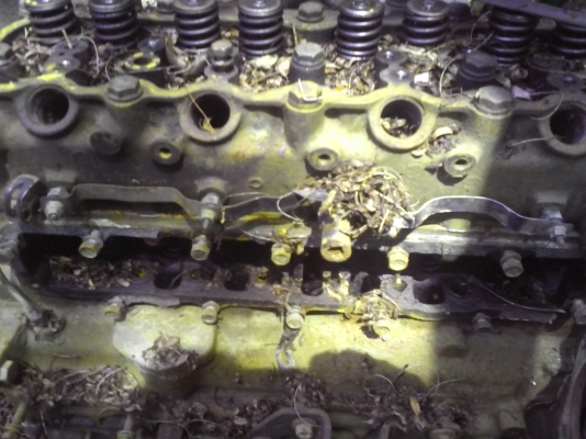 ขายอะไหล่หลายอย่างครับไม่มีที่้เก็บ ขายอะไหล่หลายอย่างครับไม่มีที่้เก็บ