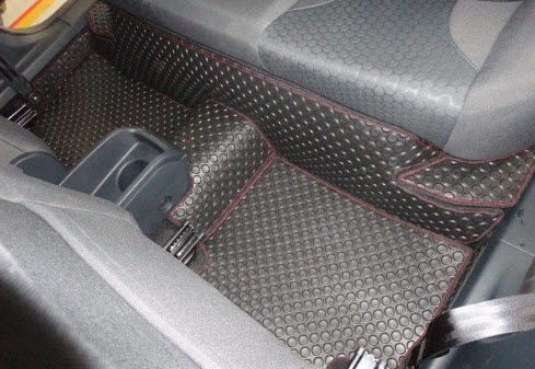 พรมปูพื้นรถยนต์คุณภาพดี พรมปูพื้นรถยนต์คุณภาพดี