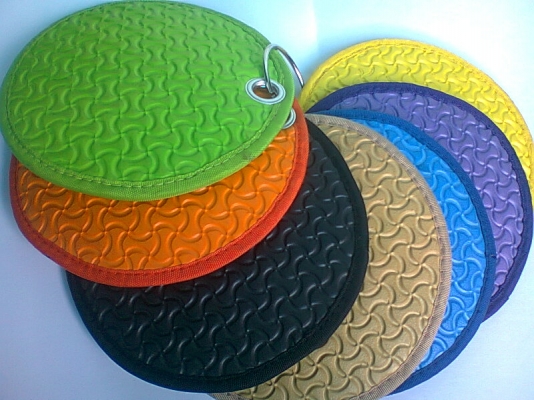 พรมปูพื้นรถยนต์คุณภาพดี พรมปูพื้นรถยนต์คุณภาพดี