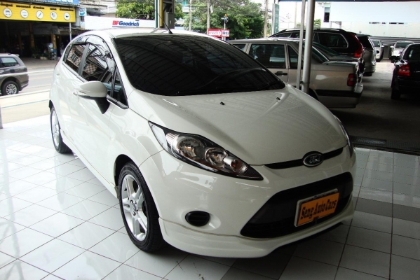 FORD FIESTA 1.6 AT TREND HATCHBACK 2010 สวยกริ๊ป