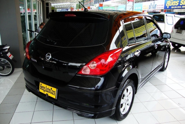 NISSAN Tiida 1.8 G TOP ปี 2007 สีดำ AT ระบบแก๊ส LPG ถังโดนัท