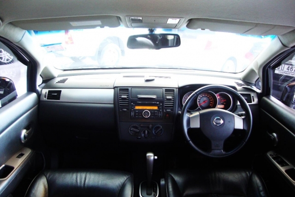 NISSAN Tiida 1.8 G TOP ปี 2007 สีดำ AT ระบบแก๊ส LPG ถังโดนัท