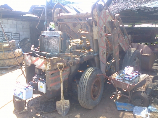 ขายรถตัก เครื่อง EH700   168 แรงม้า  เครื่งดีมากๆ ระบบไฮดรอลิกใช้ได้หมด