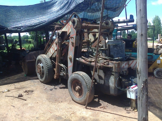 ขายรถตัก เครื่อง EH700   168 แรงม้า  เครื่งดีมากๆ ระบบไฮดรอลิกใช้ได้หมด