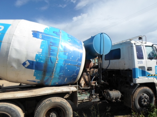 ขายรถโม่ปูน isuzu โม่ตรง 6 คิว รถใช้งานอยู่