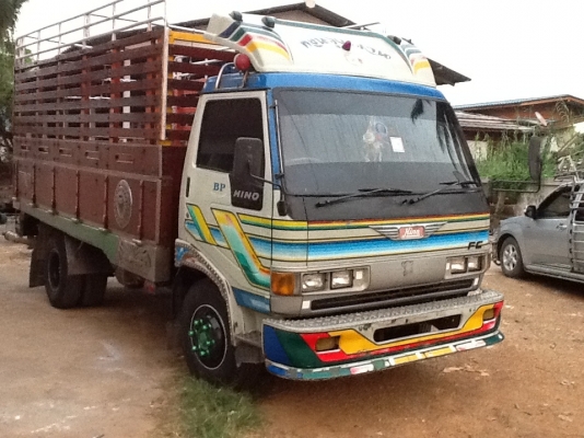 ขายหกล้อฮีโน่FC เครื่อง120แรงรถปี38กระบะไม้ยาว4.30เมตรแอร์พร้อมสวยจริงคับ