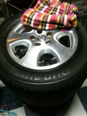 ขายแม็กเดิมวีโก้ พร้อมยาง ขอบ16 วิ่งไม่ถึง 500โล ขายแม็กเดิมวีโก้ พร้อมยาง ขอบ16 วิ่งไม่ถึง 500โล