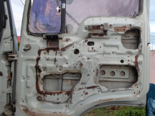 ขายสิบล้อ FM 3H 195 แรง  กะบะสามิตร รอนเฉียง เอกสารพร้อมโอน