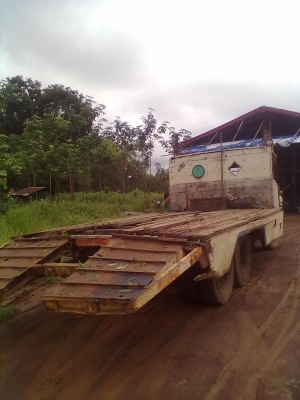 ขายด่วน  10  ล้อ เพลาเดียว  หางปลา