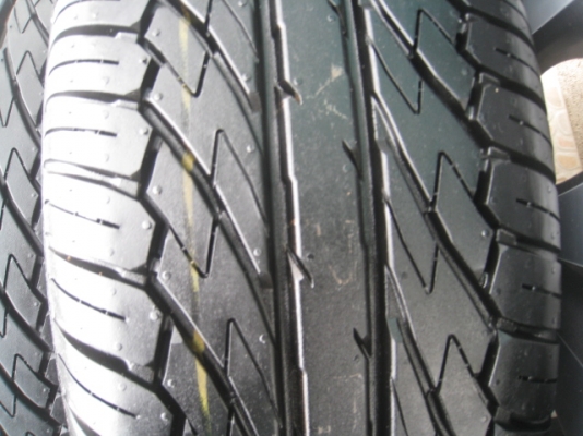 ขายล้อแม็ก Honda freed ถอดจากรถป้ายแดง 15"x5.5" et50 4รู 100 + ยางปี 12 ,3เส้นและปี13,1 เส้นครับ (081-3747940)