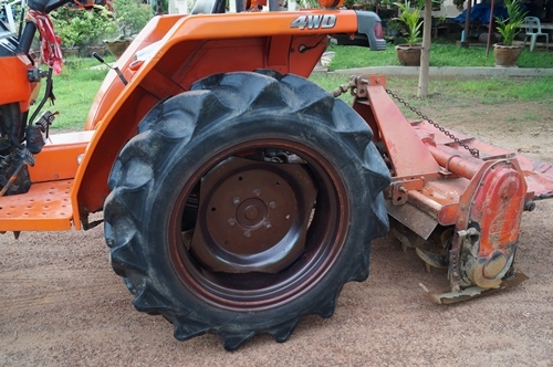ขายรถไถ KUBOTA L2808 สภาพเดิม ๆ ดี ๆ ครับ