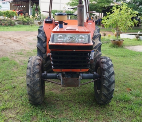 ขายรถไถ KUBOTA L1-295 ระบบ 4WD พวงมาลัยพาวเวอร์ ขายรถไถ KUBOTA L1-295 ระบบ 4WD พวงมาลัยพาวเวอร์