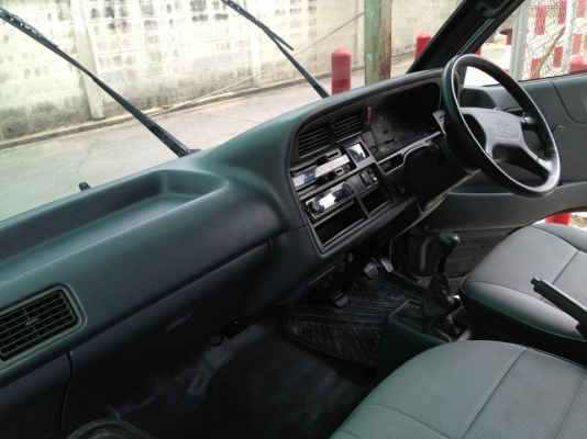 ..........TOYOTA, HIACE 2.5 ............