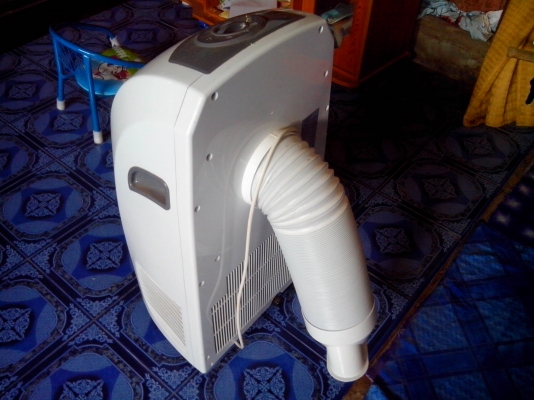 ขายแอร์เคลือนที่ ซื้อมาไม่ได้ใช้  9000 BTU