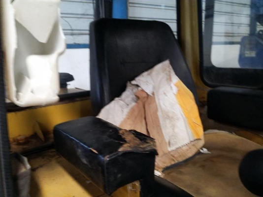 ขายรถตัก 910F ทำบุ้งกี๋ใหม่  สนใจติดต่อสอบถามได้ค่ะ 087-3310254 ค่ะ