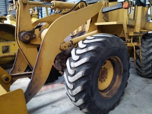 ขายรถตัก 910F ทำบุ้งกี๋ใหม่  สนใจติดต่อสอบถามได้ค่ะ 087-3310254 ค่ะ