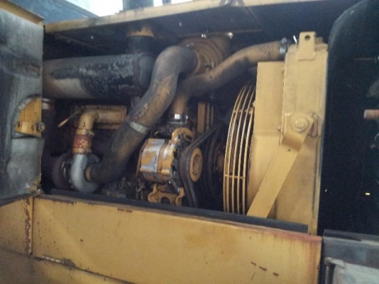 ขายรถตัก 910F ทำบุ้งกี๋ใหม่  สนใจติดต่อสอบถามได้ค่ะ 087-3310254 ค่ะ