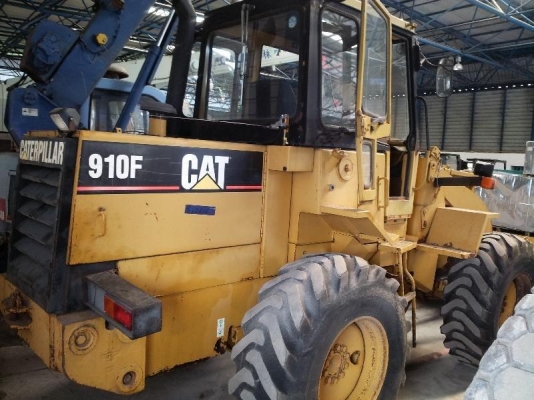 ขายรถตัก 910F ทำบุ้งกี๋ใหม่  สนใจติดต่อสอบถามได้ค่ะ 087-3310254 ค่ะ