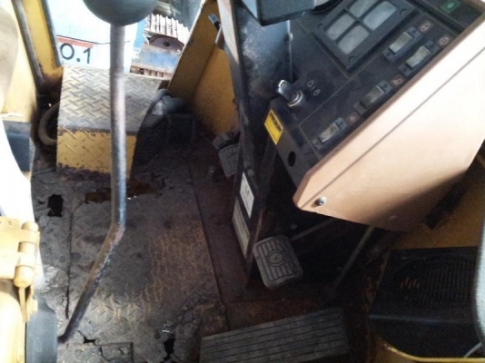 ขายรถตัก 910F ทำบุ้งกี๋ใหม่  สนใจติดต่อสอบถามได้ค่ะ 087-3310254 ค่ะ