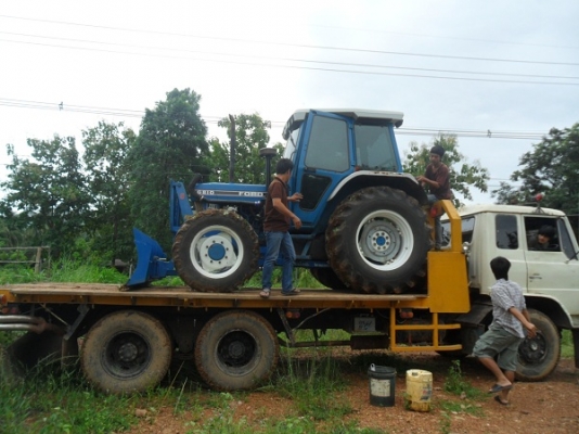 ขายแล้วคุณมติศักดิ์ รับรถไปแล้วครับ รถไถฟอร์ด6810 เทอร์โบ 2เพลา คาราโร่ ขอบคุณมากครับ