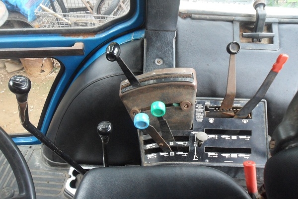 ขายแล้วคุณมติศักดิ์ รับรถไปแล้วครับ รถไถฟอร์ด6810 เทอร์โบ 2เพลา คาราโร่ ขอบคุณมากครับ