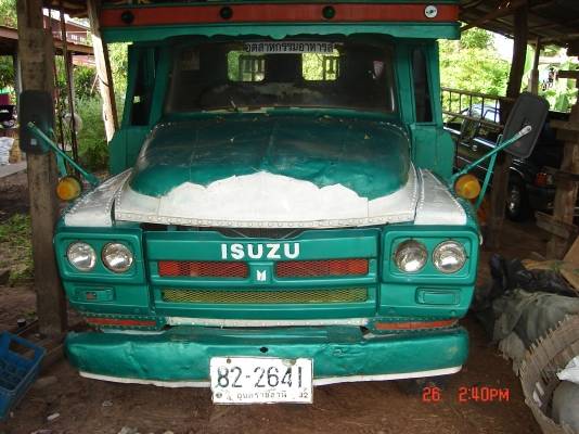 ขายรถเทลเลอร์บรรทุกรถเกี่ยว เครื่องยนต์ isuzu 6bf1 170 แรง  พวงมาลัยพาวเวอร์