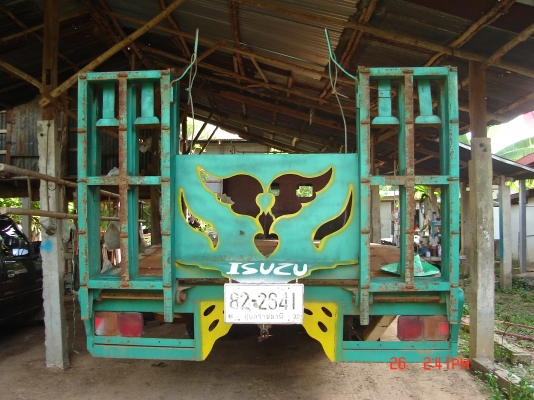 ขายรถเทลเลอร์บรรทุกรถเกี่ยว เครื่องยนต์ isuzu 6bf1 170 แรง  พวงมาลัยพาวเวอร์