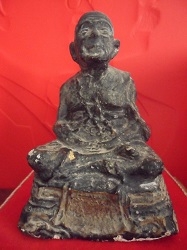 พระบูชาหลวงปู่ทวด หน้าตัก ๓ นิ้ว เลขใต้ฐาน ๖๒๙ พร้อมจาร เหมาะแก่การบูชาเป็นอย่างยิ่ง