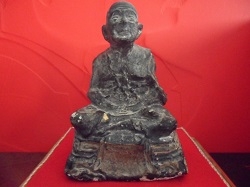 พระบูชาหลวงปู่ทวด หน้าตัก ๓ นิ้ว เลขใต้ฐาน ๖๒๙ พร้อมจาร เหมาะแก่การบูชาเป็นอย่างยิ่ง