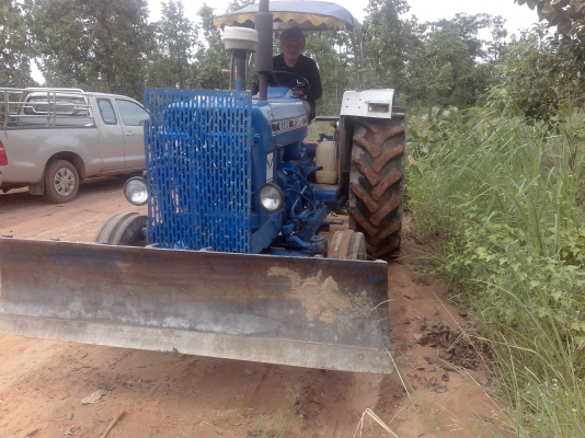 ขายรถไถ   FORD   77     T3