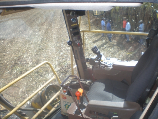 ขายรถตัดอ้อย CAMECO 3500