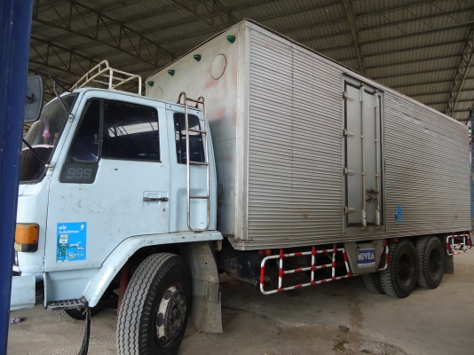 รถ 10ล้อ ISUZU