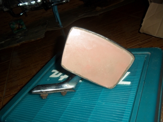 ขายกระจกมองข้างเบนซ์W108 ตามสภาพ