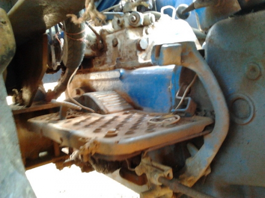 ***ขายแล้วครับขอบคุณ Truck2hand ***ปรับราคาขายรถไถพร้อมคีบ สภาพดี รถไถFORD6800 T2 เครื่องแน่นติดง่าย ปั๊มดี ยางดี4เส้นคานหน้าเปลี่ยนใหม่ ใหญ่กว่าเดิม พร้อมอุปกรณ์คีบ ของ อ.เกษตรรุ่งเรือง หนองกี่ คีบประมาณ2ปี ไม่เคยใ้ช้งานนอก คีบแต่งานเจ้่ของเอง สภาพสวย แข