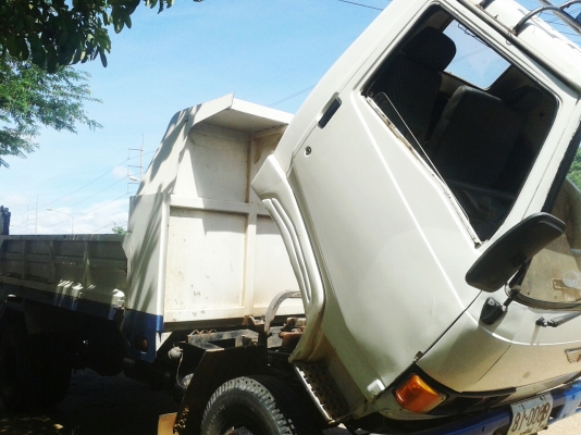 ขาย 6 ล้อดั้ม HINO FC 150 แรง (FC142A)(WO6D) ปี 42 ดั้มยิงหน้า คัซซีใหญ่ ๆ ช่วงล่างใหญ่ F หน้า+หลังแล้ว พวงมาลัยพาวเวอร์ สภาพสวยมาก พร้อมใช้งานสุดๆ ขาย 6 ล้อดั้ม HINO FC 150 แรง (FC142A)(WO6D) ปี 42 ดั้มยิงหน้า คัซซีใหญ่ ๆ ช่วงล่างใหญ่ F หน้า+หลังแล้ว พวงมาลัยพาวเวอร์ สภาพสวยมาก พร้อมใช้งานสุดๆ