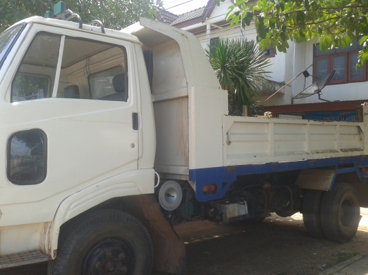 ขาย 6 ล้อดั้ม HINO FC 150 แรง (FC142A)(WO6D) ปี 42 ดั้มยิงหน้า คัซซีใหญ่ ๆ ช่วงล่างใหญ่ F หน้า+หลังแล้ว พวงมาลัยพาวเวอร์ สภาพสวยมาก พร้อมใช้งานสุดๆ ขาย 6 ล้อดั้ม HINO FC 150 แรง (FC142A)(WO6D) ปี 42 ดั้มยิงหน้า คัซซีใหญ่ ๆ ช่วงล่างใหญ่ F หน้า+หลังแล้ว พวงมาลัยพาวเวอร์ สภาพสวยมาก พร้อมใช้งานสุดๆ