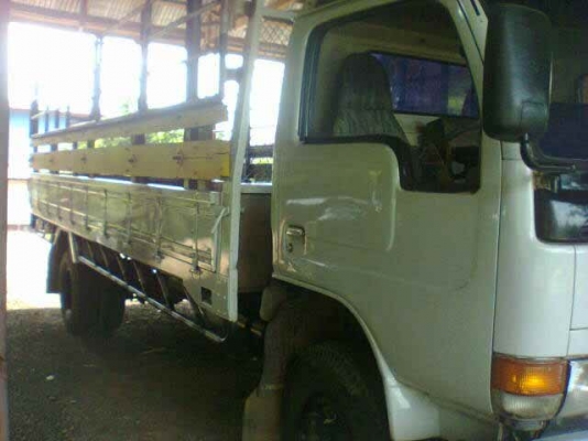 NISSAN  UD 125 แรงม้าปี 48  ยาว 5.50