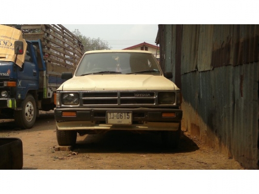 โตโยต้า ฮีโร่ แวน 5 ประตู