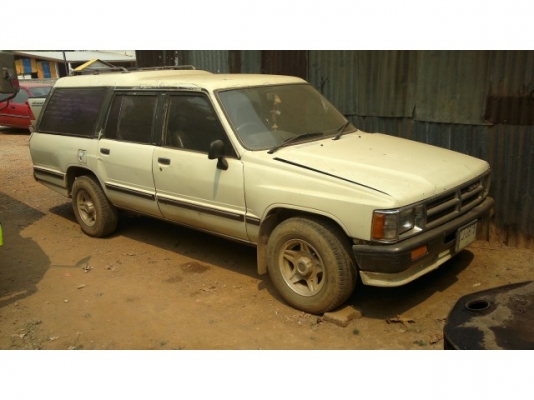 โตโยต้า ฮีโร่ แวน 5 ประตู