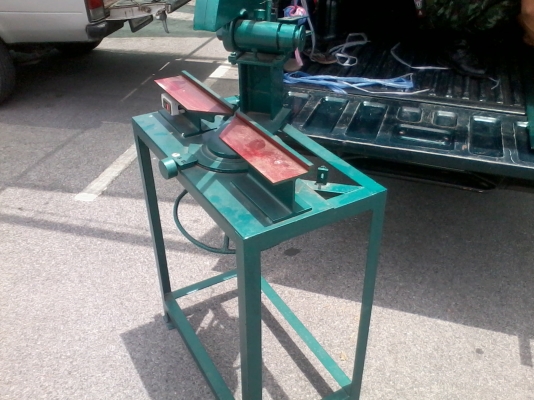 ขายแท่นตัดมุ้งลวด ของใหม่ราคาไม่เเพงครับ  ไม่รวมมอเตอร์