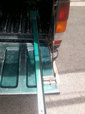 ขายแท่นตัดมุ้งลวด ของใหม่ราคาไม่เเพงครับ  ไม่รวมมอเตอร์